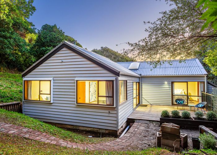  at 49 Bayview Road, Paremata, Porirua, Wellington
