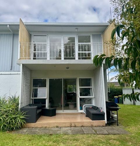  at 6/133 Shakespeare Road, Milford, North Shore City, Auckland