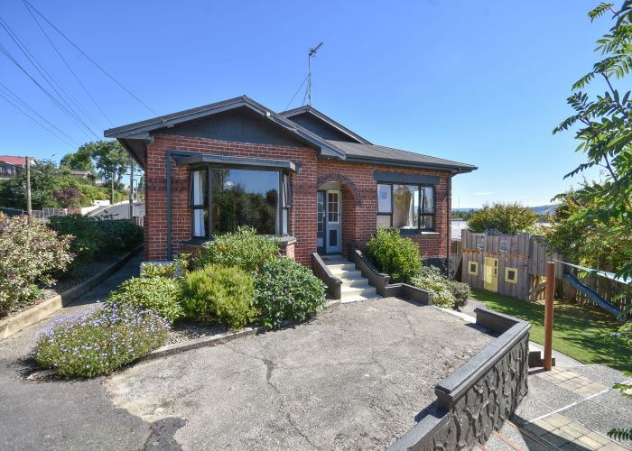  at 27 Clyde Street, Kinmont Park, Mosgiel