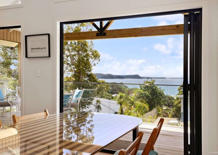  at 2D Vipond Road, Stanmore Bay, Rodney, Auckland