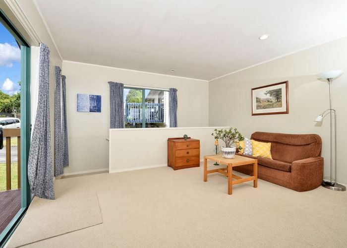  at 2A Hassan Drive, Massey, Waitakere City, Auckland