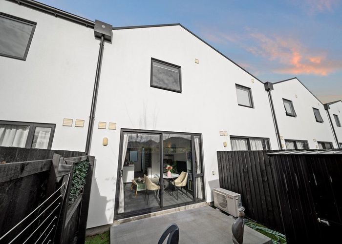  at 11/24 Percy Street, Phillipstown, Christchurch City, Canterbury