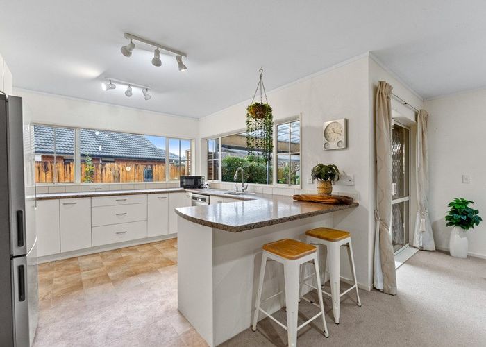 at 6 Pono Place, Waiuku, Franklin, Auckland