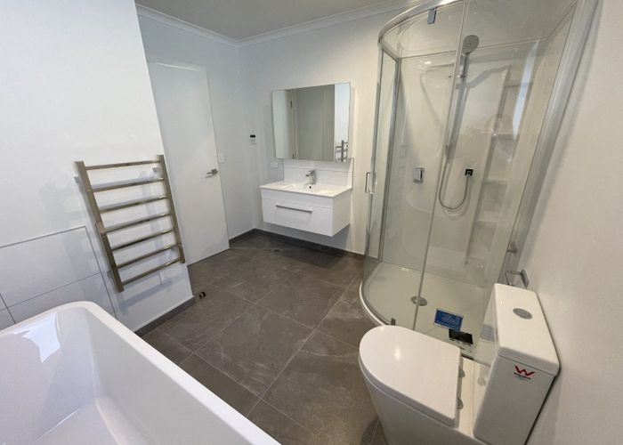  at 18 Koreke Close, Kenepuru, Porirua, Wellington