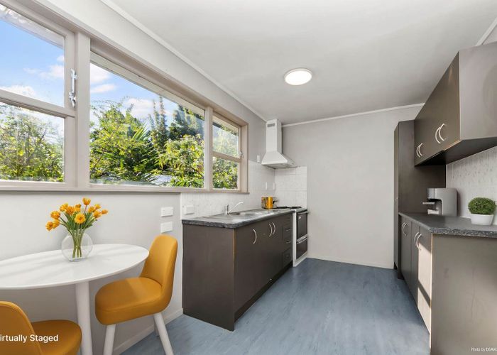  at 39 Universal Dr, Henderson, Waitakere City, Auckland
