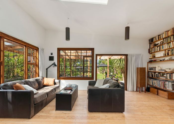  at 132 Barnett Avenue, Best Island, Richmond