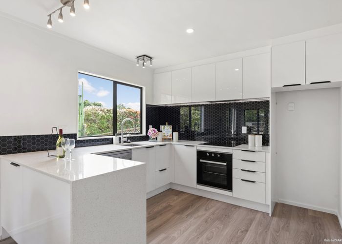  at 6/19 Roanoke Way, Albany, Auckland