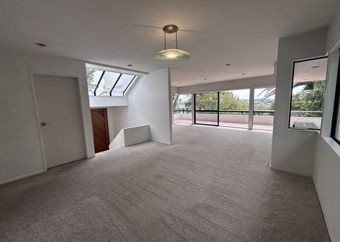  at 15 Perendale Close, Somerville, Manukau