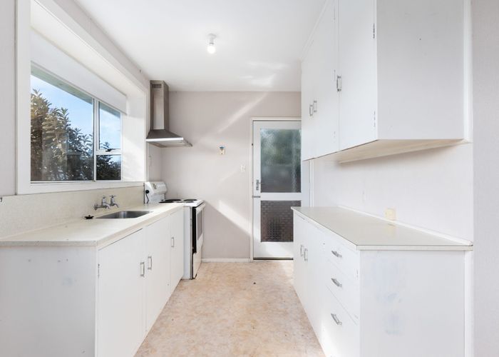  at 6A De Bloge Place, Burwood, Christchurch City, Canterbury