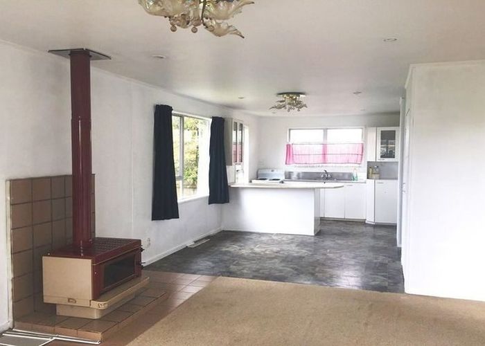  at 402 Roscommon Road, Clendon Park, Manukau City, Auckland