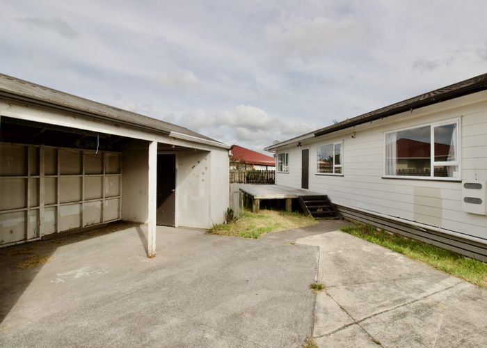  at 49 Dungarvon Place, Clendon Park, Manukau City, Auckland