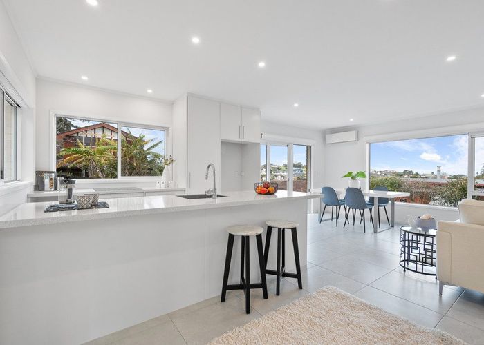  at 1/28A Ravenwood Drive, Forrest Hill, North Shore City, Auckland