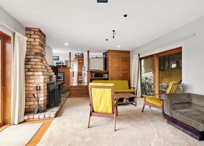  at 134 Beach Road, Castor Bay, Auckland