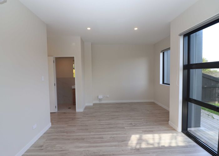  at 4/67 Kervil Avenue, Te Atatu Peninsula, Waitakere City, Auckland