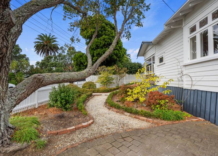  at 1/18 Church Street, Northcote Point, Auckland