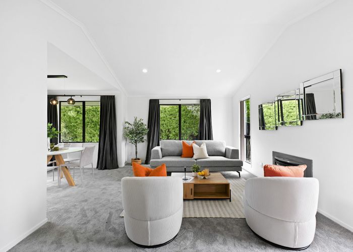  at 8 Gracefield Place, Huntington, Hamilton