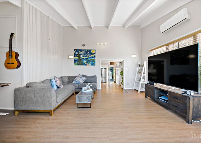  at 186 Old Titirangi Road, Titirangi, Waitakere City, Auckland