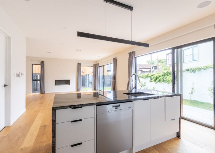  at 47B Takutai Avenue, Half Moon Bay, Auckland