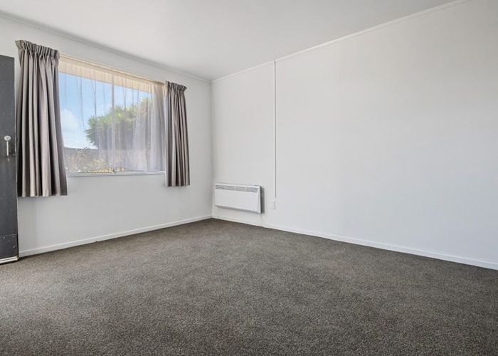  at 58 Kiwitea Street, Sandringham, Auckland