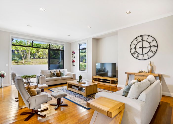  at 9 Imperial Place, Flat Bush, Auckland