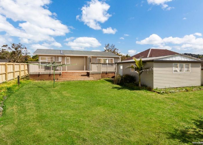  at 24 La Rosa Street, Green Bay, Auckland