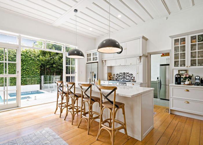  at 6 Rotomahana Terrace, Remuera, Auckland