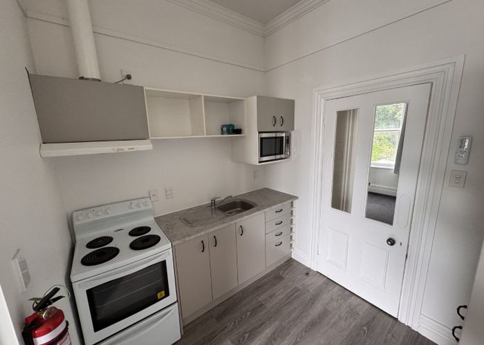  at 2a Russell Terrace, Newtown, Wellington, Wellington