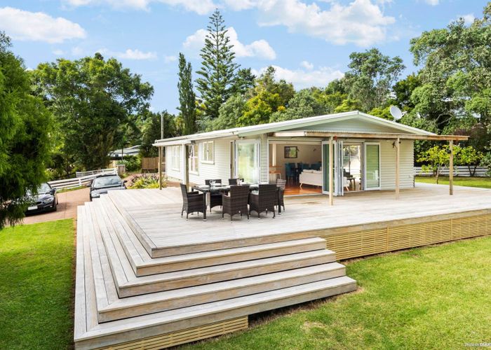  at 333 Huia Road, Titirangi, Waitakere City, Auckland