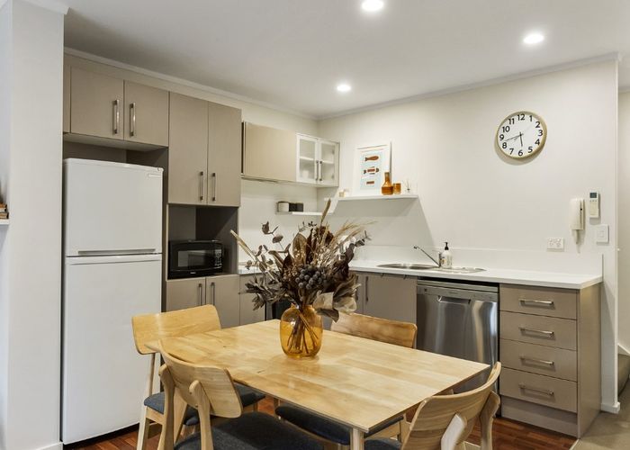  at 301/26 Morningside Drive, Morningside, Auckland