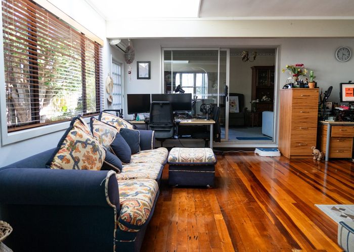  at 5 Montmere Avenue, Te Atatu Peninsula, Auckland