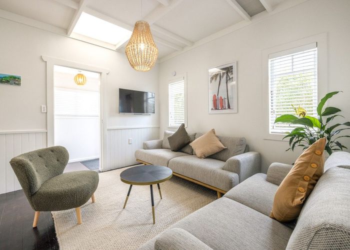  at 7 Surfdale Road, Surfdale, Waiheke Island