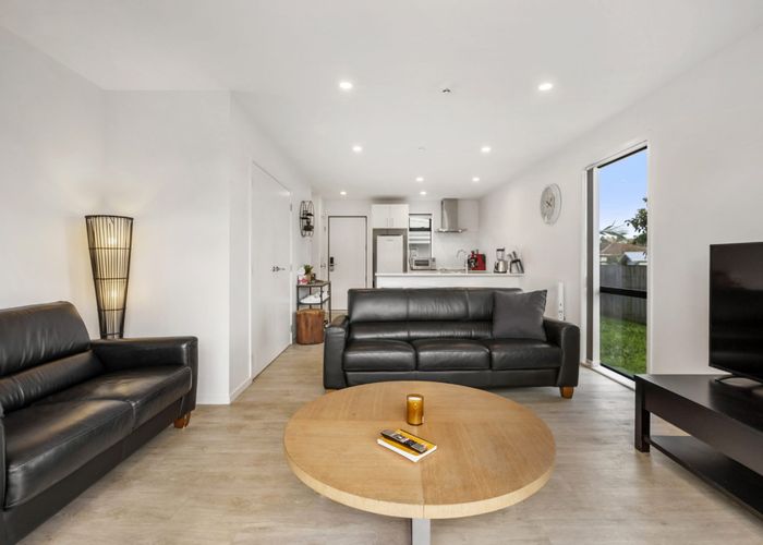  at 7/60 Hepburn Road, Glendene, Auckland