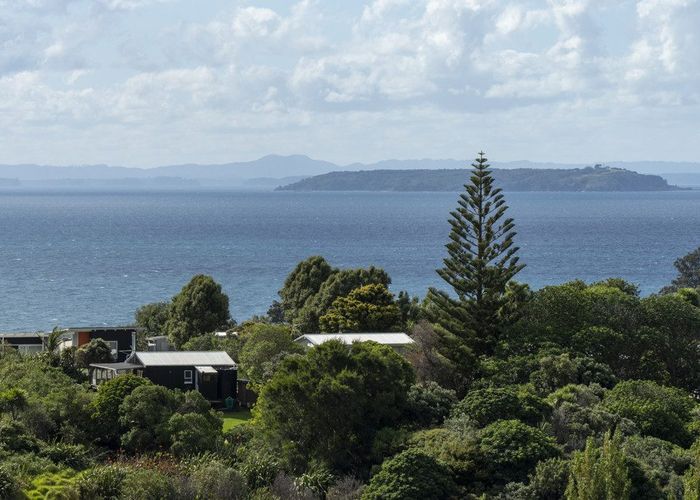  at 4 Askew Avenue, Rakino Island, Auckland