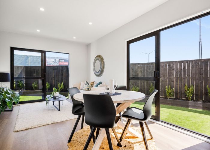  at 96 Bluebird Crescent, Unsworth Heights, North Shore City, Auckland