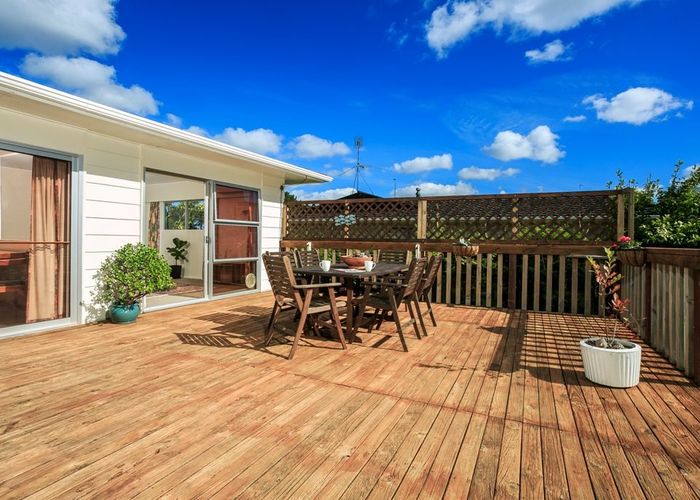  at 52 Lavery Place, Sunnynook, Auckland
