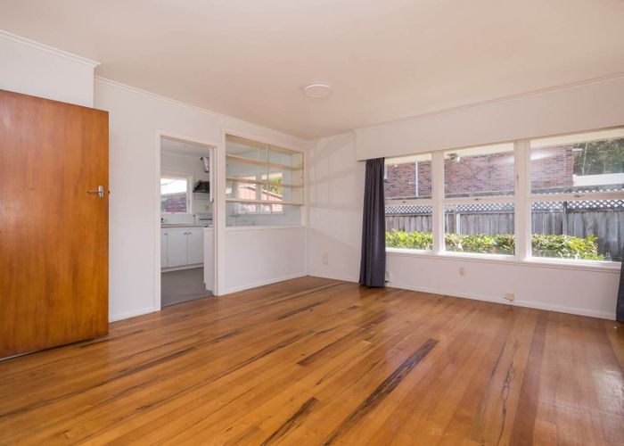  at 8 Stanaway Street, Hillcrest, North Shore City, Auckland