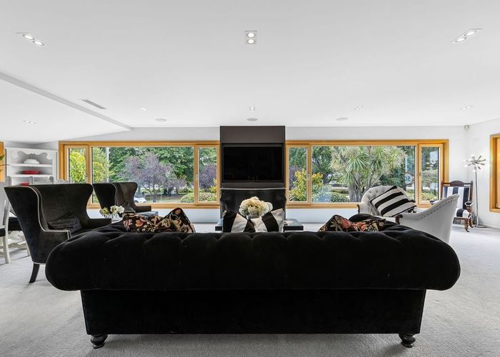  at 2 Crichton Terrace, Cashmere, Christchurch
