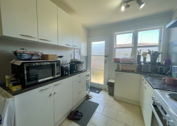  at 289 Mount Wellington Highway, Mount Wellington, Auckland