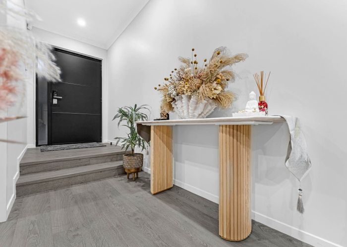  at 19  Tinaku Road, Flat Bush, Manukau City, Auckland