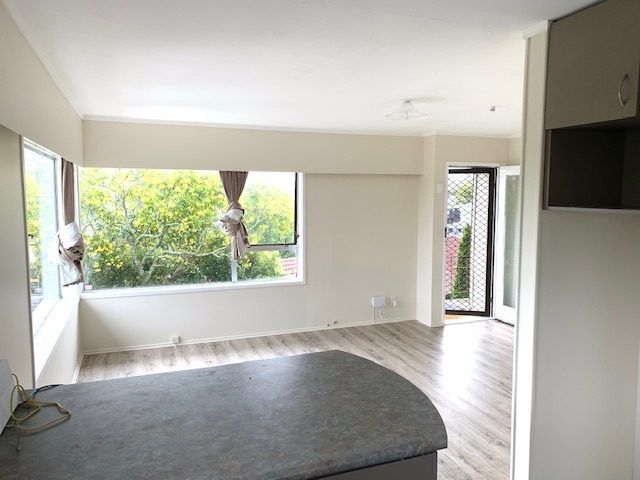  at 11a Lancelot Place, Glenfield, North Shore City, Auckland