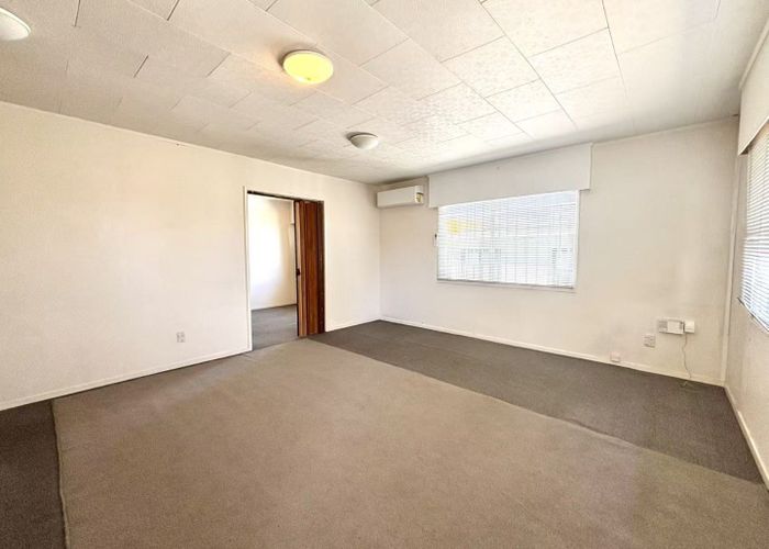 at 190 Universal Drive, Henderson, Waitakere City, Auckland