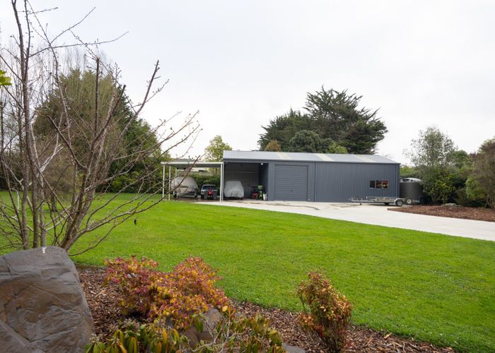  at 136 Tutaki Road, Kelvin Grove, Palmerston North