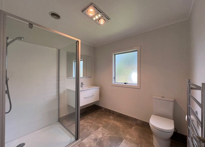  at 21 Meadowood Drive, Unsworth Heights, Auckland