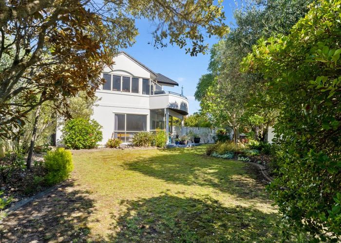 Free property data for 8 Malibu Key, Papamoa Beach, Papamoa homes.co.nz