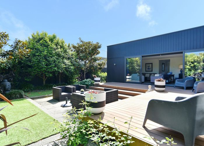  at 102 Hills Road, Edgeware, Christchurch City, Canterbury