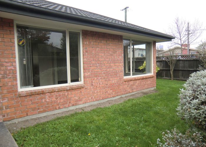  at 4/30 Newnham Terrace, Upper Riccarton, Christchurch
