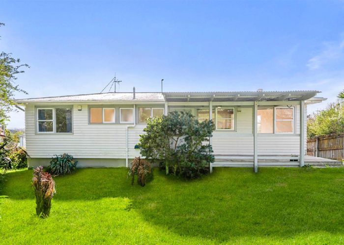  at 1/543 East Coast Road, Browns Bay, North Shore City, Auckland