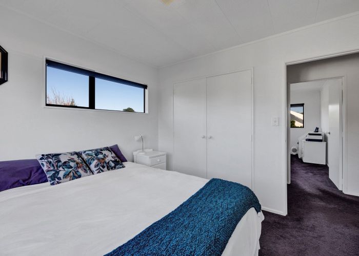  at 14 Sequoia Grove, Merrilands, New Plymouth