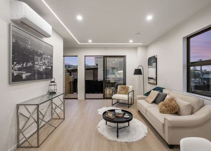  at 5/16 Binsted Road, New Lynn, Waitakere City, Auckland
