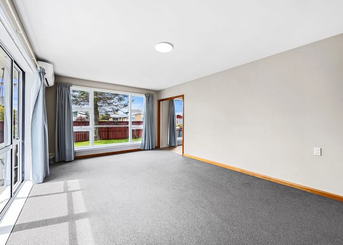  at 33 Skerten Avenue, Hornby, Christchurch City, Canterbury